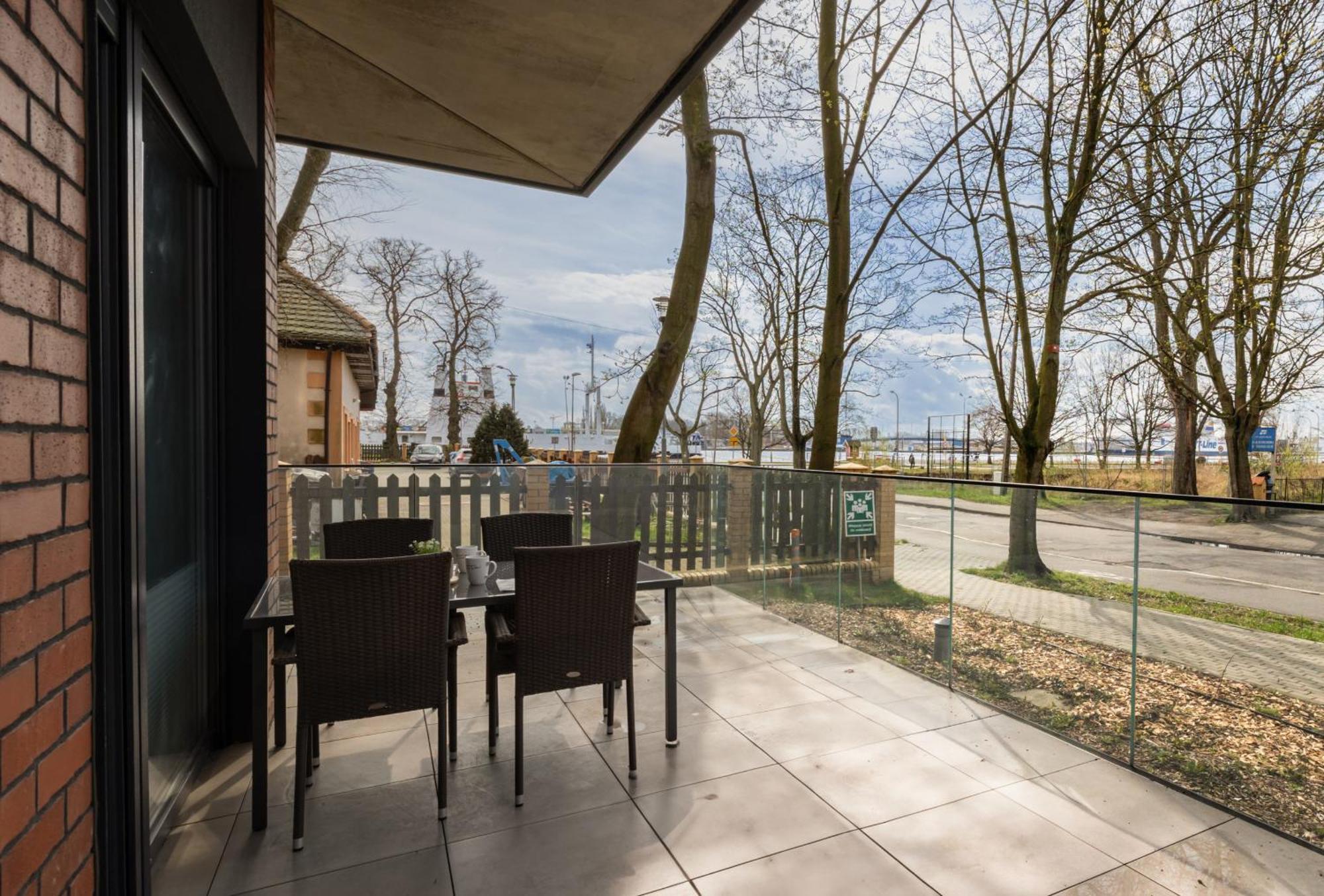 Modern Studio With Terrace And Parking In Swinoujscie By Noclegi Renters エクステリア 写真